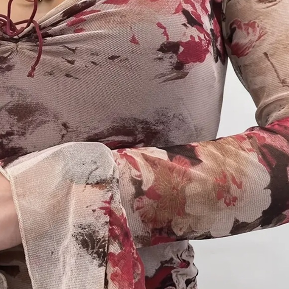 Retro Y2K Fit Flare Bell Sleeve Blouse Top - Picture 2 of 3